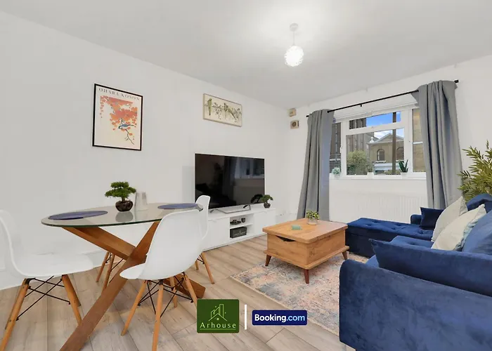 1 Bedroom Apartment By Arhouse Apartments Short Lets & Serviced Accommodation Highbury With Free Wifi