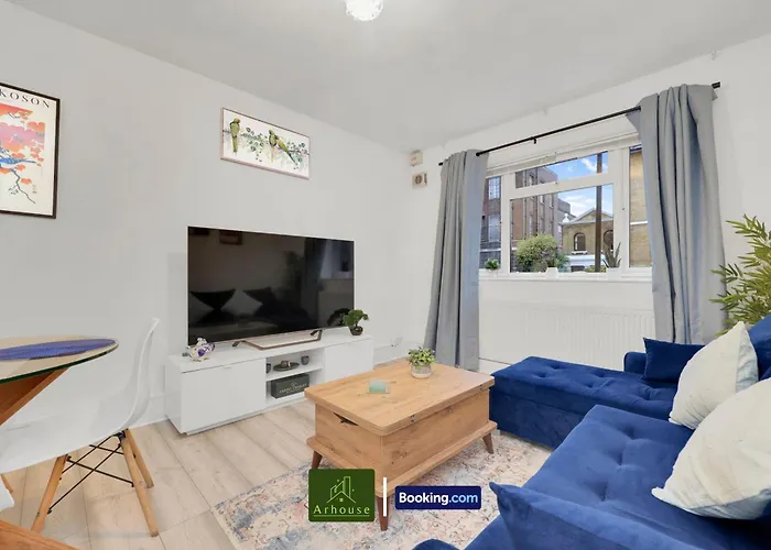 1 Bedroom Apartment By Arhouse Apartments Short Lets & Serviced Accommodation Highbury With Free Wifi